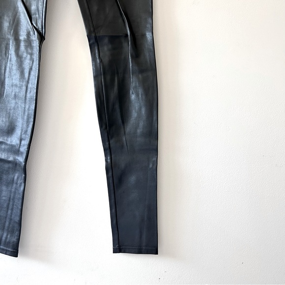 Wilfred | High-Waist Vegan Leather Daria Pants - Picture 5 of 6
